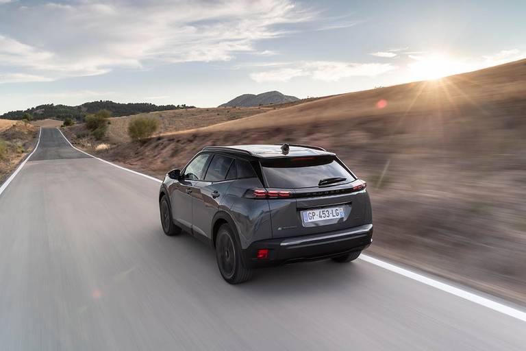 Peugeot e-2008 (2023) dynamic, rear view