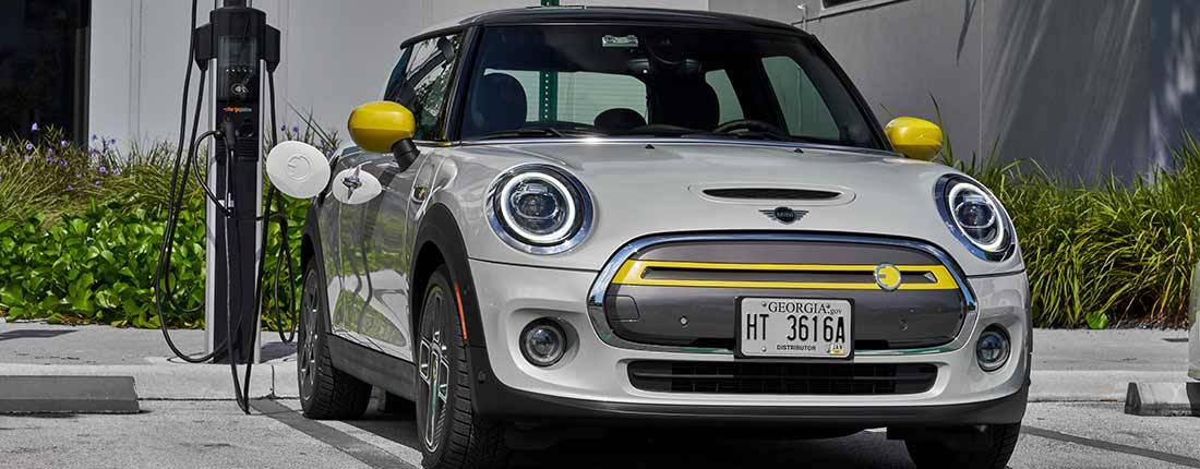 mini-cooper-se-l-02