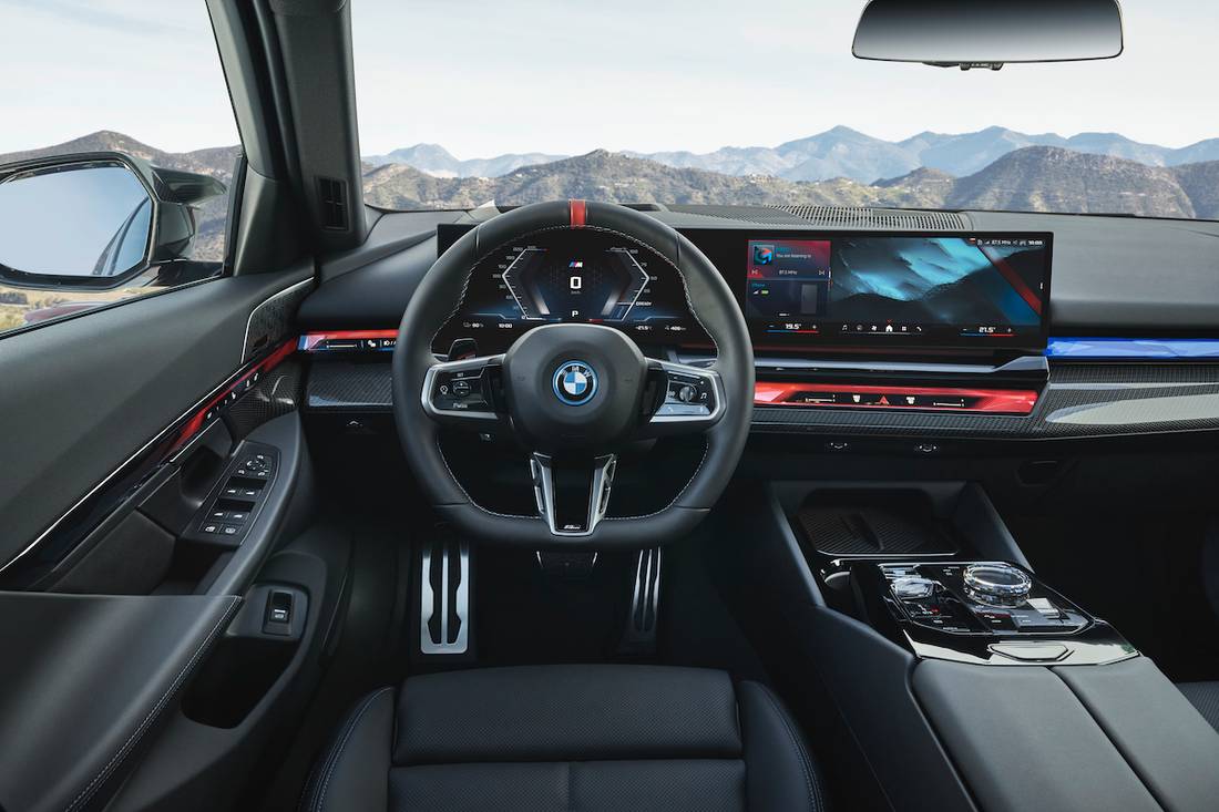 Dashboard for BMW 5 Reeks & i5 (2023).
