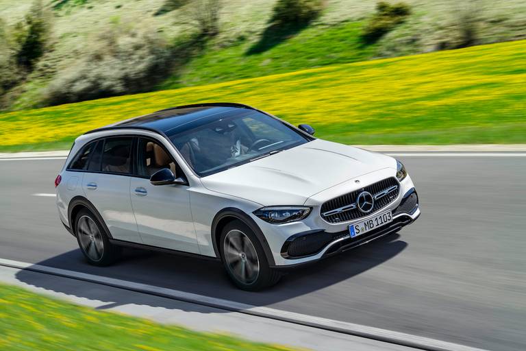 AS24 Mercedes C-Klasse All-Terrain 2021 rijdend voor